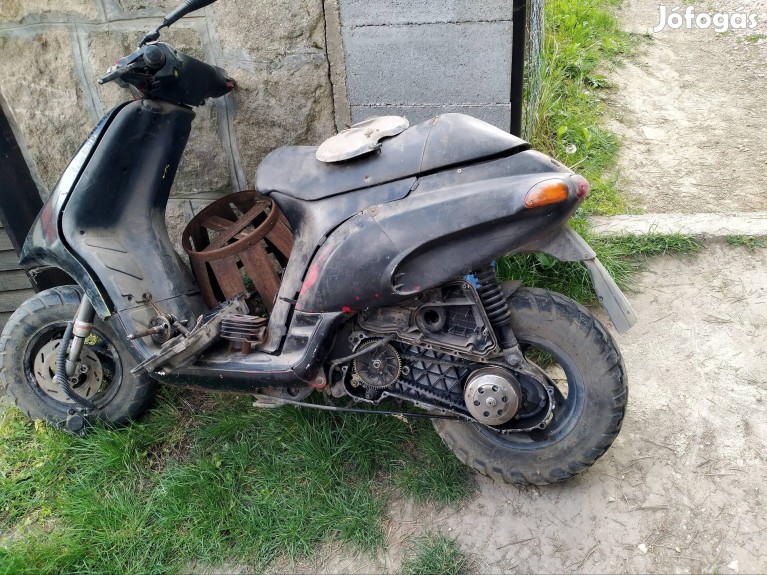 Piaggio Typhoon Gilera Stalker Alkatr Szek Bont S V L Idomok V Z