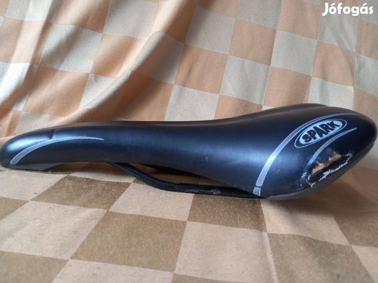 Selle Monte Grappa Spark kerékpár nyereg fekete VI kerület