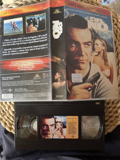 007 dr no vhs.    