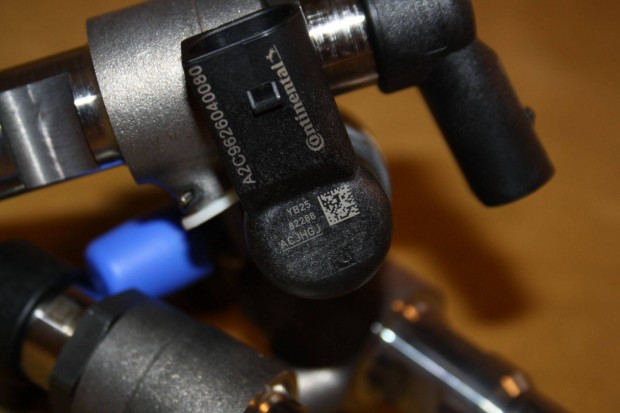 03L130277B 03L130277S A2C9626040080 5WS40539 1.6TDI Conti