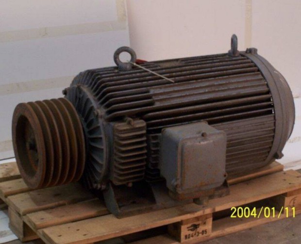 0413 - Villanymotor 30 KW