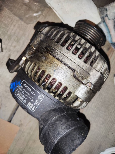 078903015F Audi VW 2.4v6 generátor 1997-2001