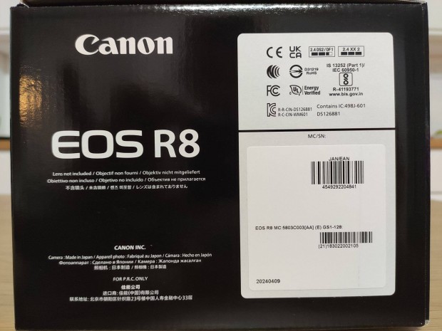 0 exps Canon EOS R8