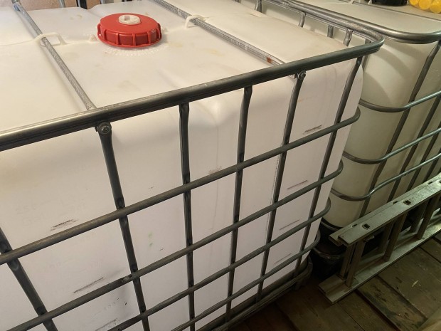 1000 L-es IBC tartly