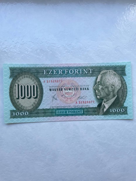 1000 forint 1983 A hajtatlan UNC bankjegy