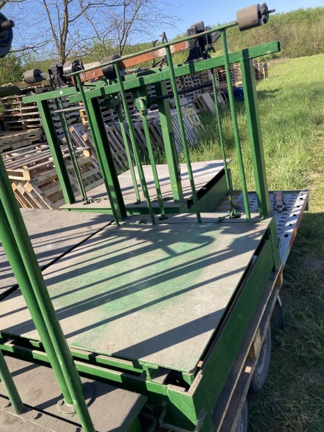 1000 kg-ig mérő mázsa