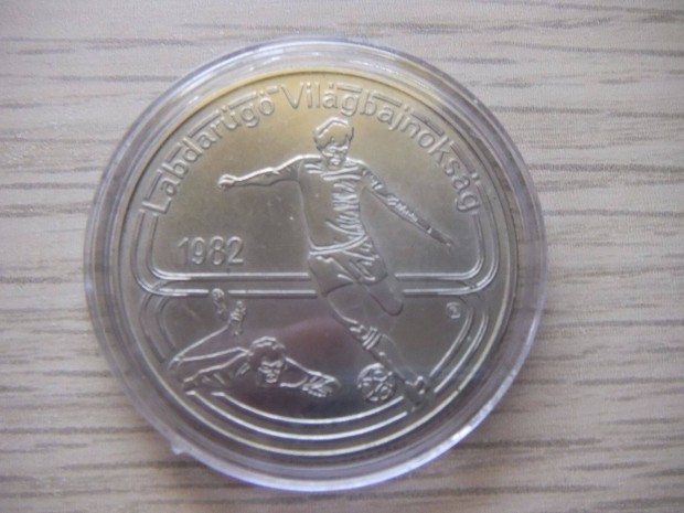 100 Forint 1982 Labdarg Vilgbajnoksg