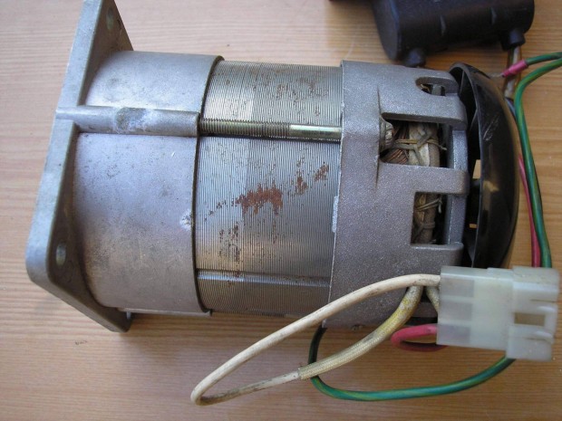 100 V-os Fuji villanymotor, 200 W-os, 1420 fordulat , hasznlt