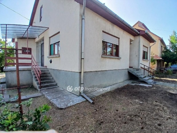 100 nm-es h�z elad� Kar�csond