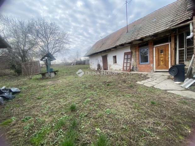 100 nm-es h�z elad� V�cszentl�szl�