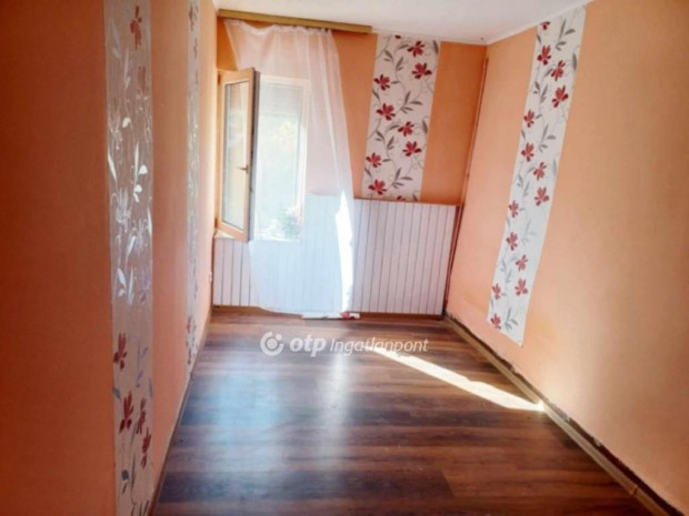 100 nm-es h�z elad� V�rdomb