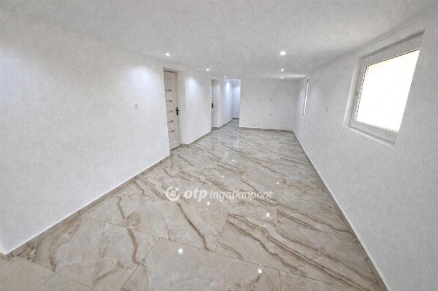 101 nm-es h�z elad� Csongr�d