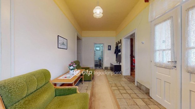 101 nm-es h�z elad� �p�lyi