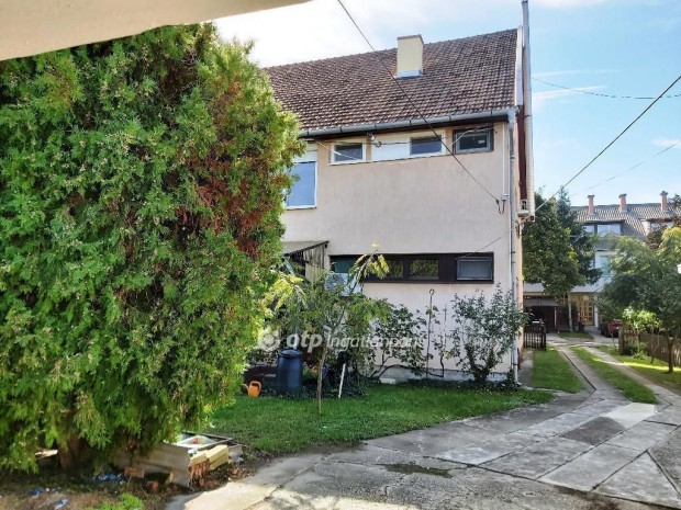 101 nm-es laks elad Gyula