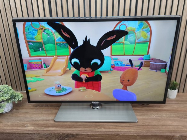 102CM Samsung LED TV. Mindig TV. Usb.