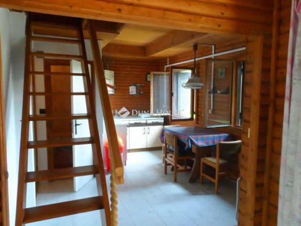 102 nm-es h�z elad� Magyarhertelend