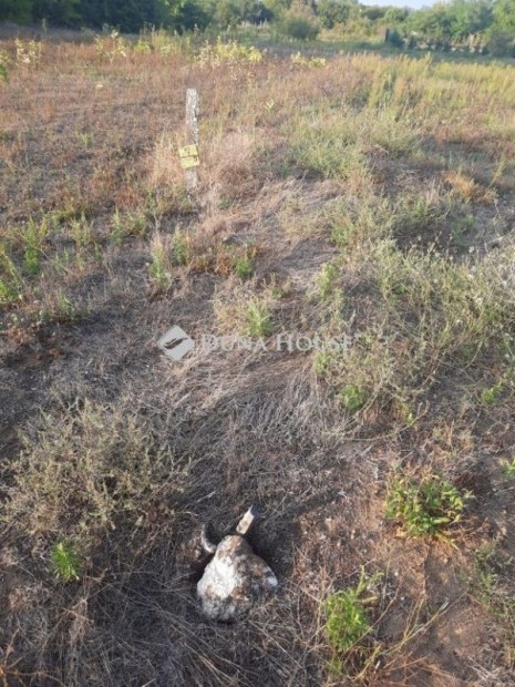 1046 nm-es telek elad� Hern�d