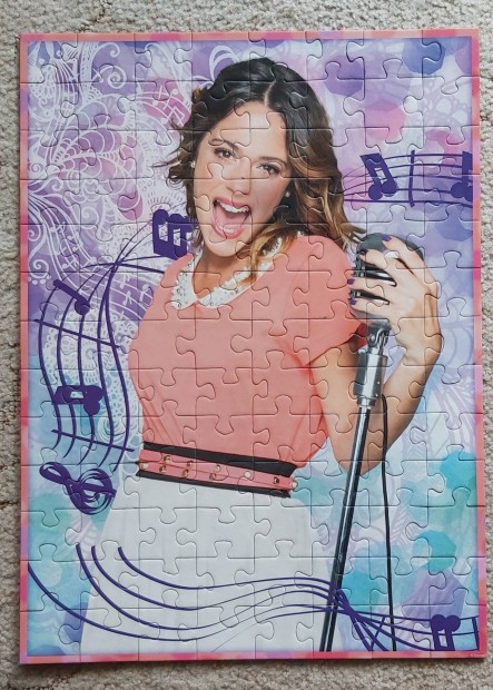 104 db-os Violetta puzzle-kp / poszter, dobozval