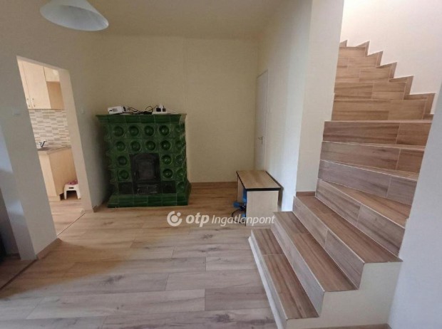 104 nm-es h�z elad� Ny�rtelek