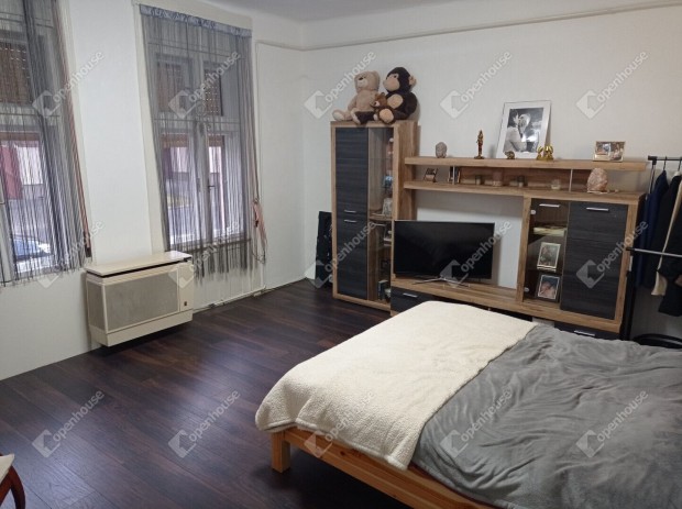 104 nm-es h�z elad� Zalaegerszeg