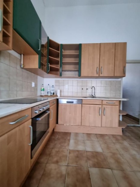 105 nm-es lak�s elad� Devecser