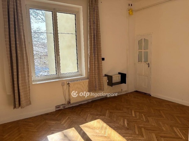 105 nm-es lak�s elad� Gy�r