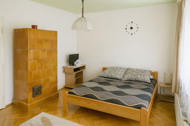 106 nm-es h�z elad� Kecskem�t