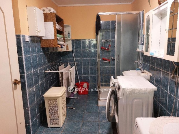 107 nm-es h�z elad� J�szber�ny