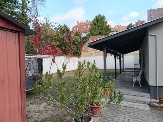 107 nm-es h�z elad� Szeged