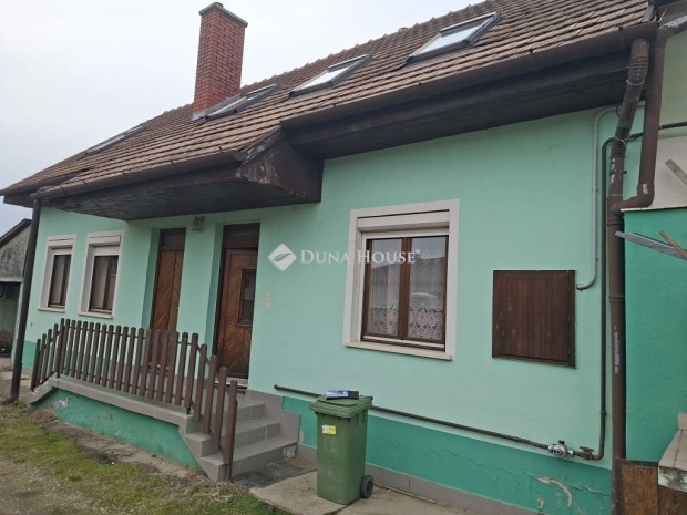 107 nm-es h�z elad� Szombathely