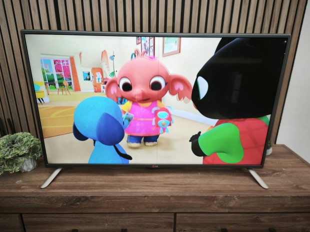 108CM LG LED TV. Mindig Tv. Pixel