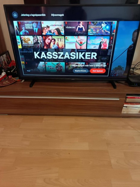 109 cm-es 4 K-s Hitachi Smart tv elad