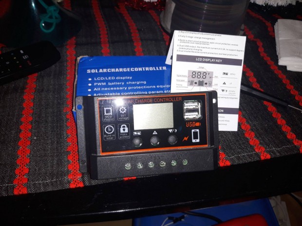 10 A PVM napelemes t�lt�svez�rl�