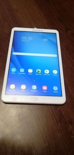 10" Samsung tablet 8 magos procival szp llapotban elad