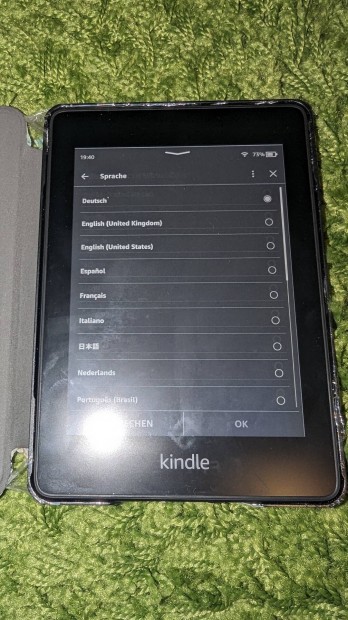 10. genercis Amazon Kindle e-knyv olvas