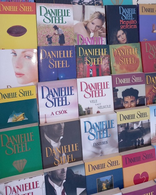 10.db. Danielle Steel knyv egyben elad!