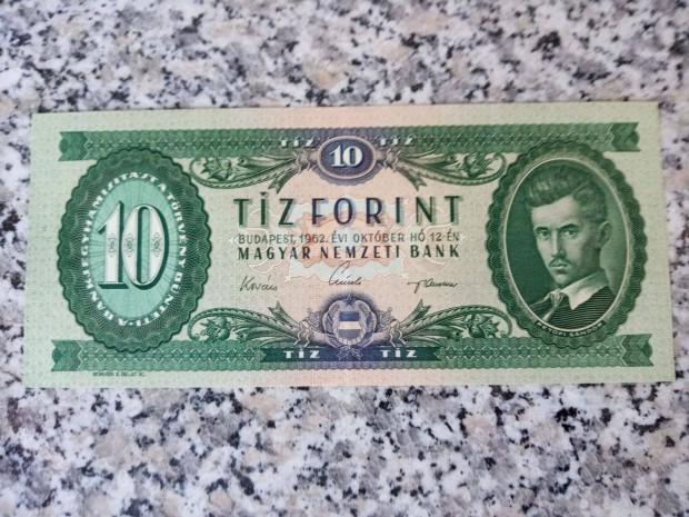 10 forintos magyar papírpénz