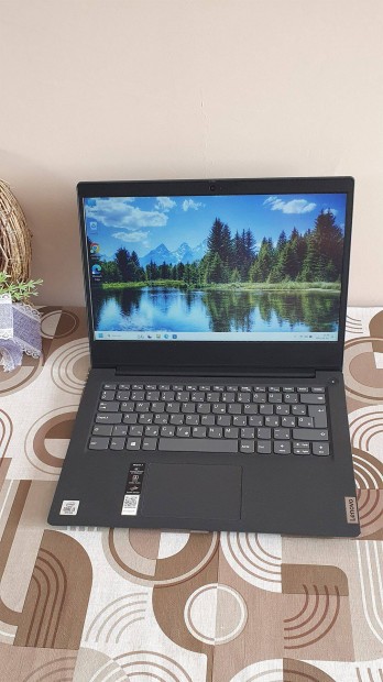 10 genercis Lenovo Ideapad laptop Intel Core i3-1005G1 8GB DDR4