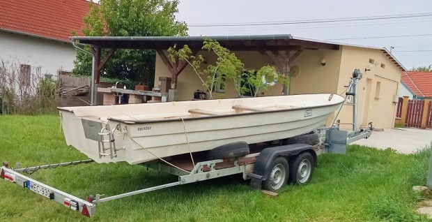 10 szemlyes motorcsnak elad