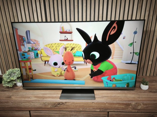 110CM Qled 4K Android SMART WIFI LED TV. Gyári Dobozában.