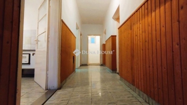 110 nm-es h�z elad� V�t