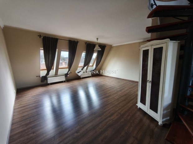 110 nm-es lak�s elad� Kecskem�t