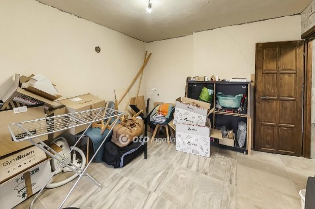 111 nm-es h�z elad� Nagyt�lya