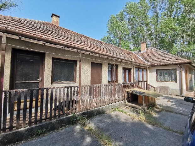 112 nm-es h�z elad� Albertirsa