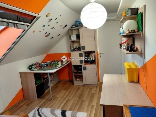 113 nm-es h�z elad� Cs�vharaszt