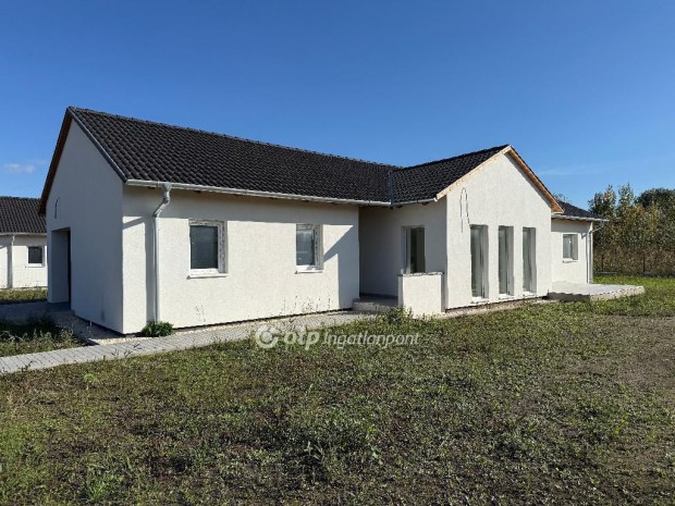 113 nm-es h�z elad� R�ckeve