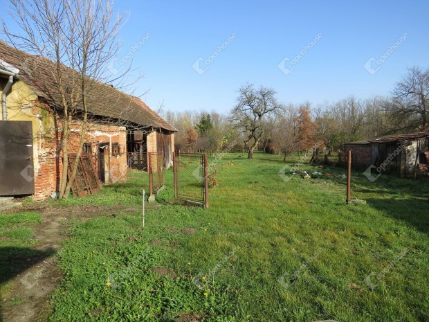 113 nm-es h�z elad� Zalabaksa