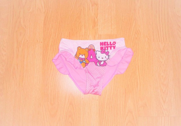 116 Újszerű Sanrio Hello Kitty mintás fodros bikini alsó fürdőruhí