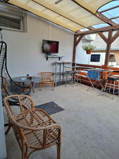 117 nm-es h�z elad� Hajd�b�sz�rm�ny