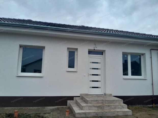 117 nm-es h�z elad� Helv�cia